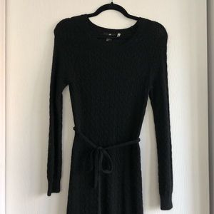 Black knit long sleeve dress with belt
